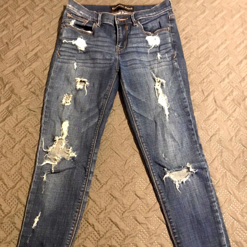 Express Distressed Jeans